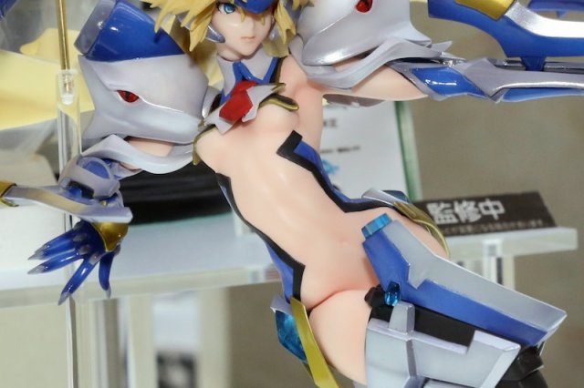 在本作中